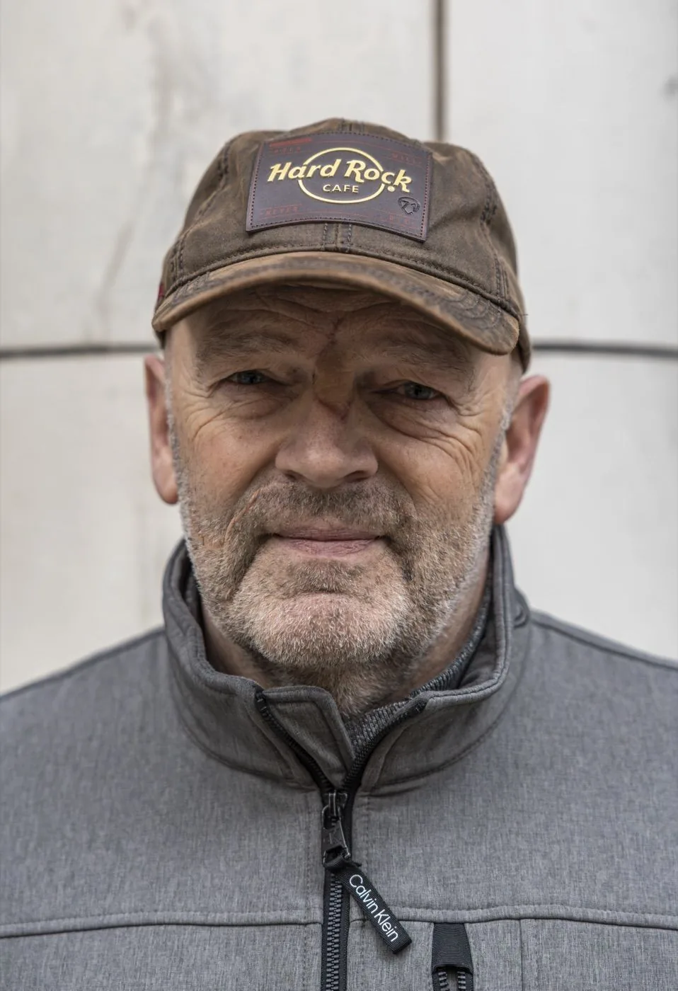 Portrait 21 of 34, a stranger on Michigan Avenue