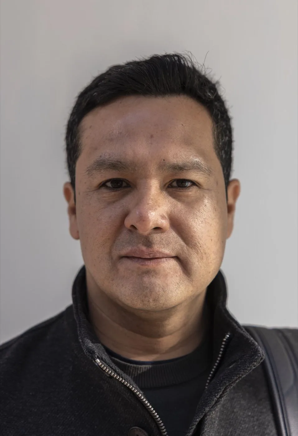 Portrait 26 of 34, a stranger on Michigan Avenue