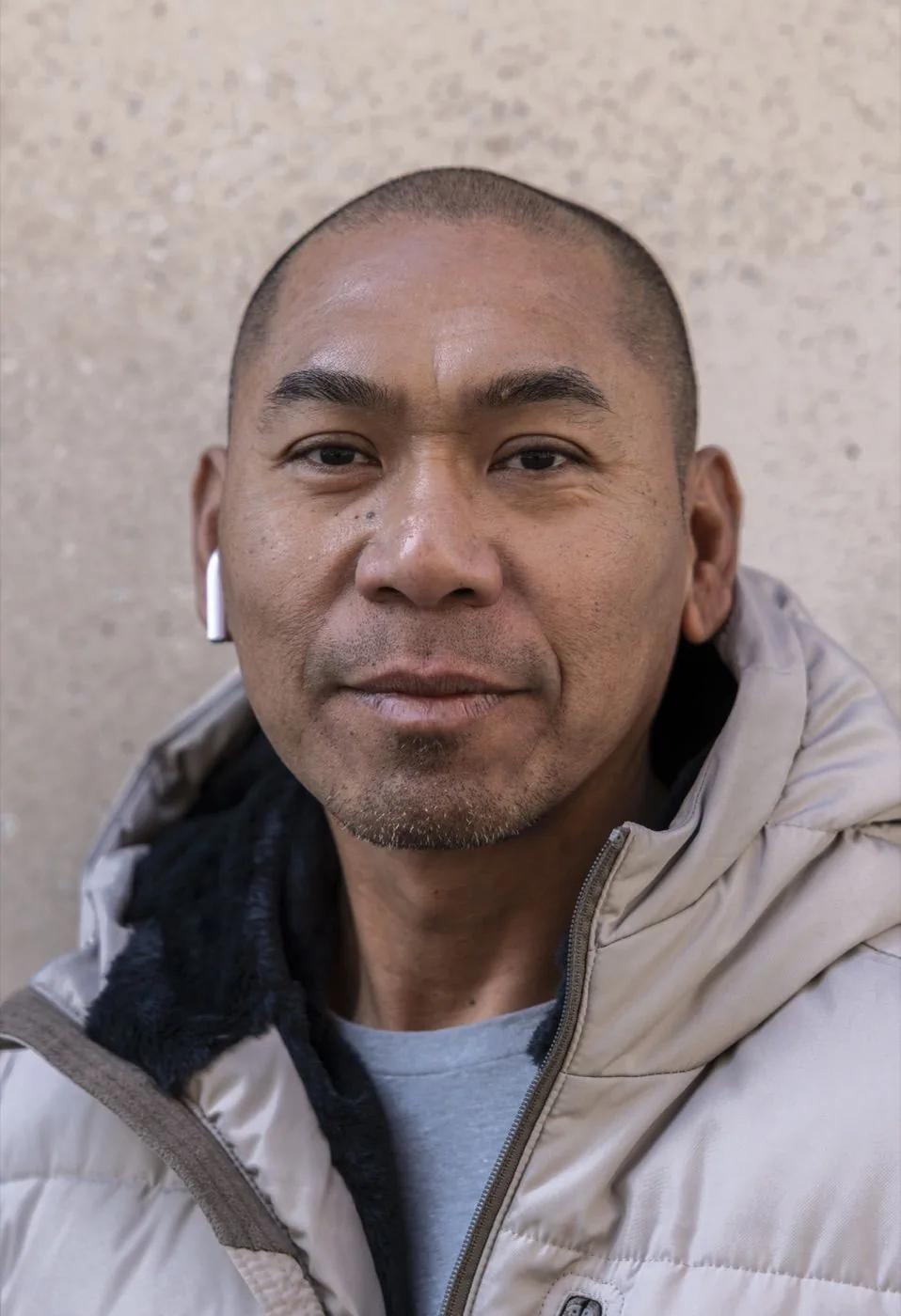 Portrait 30 of 34, a stranger on Michigan Avenue